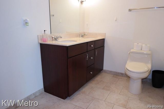 350 N Main Street 608, Royal Oak, MI 48067
