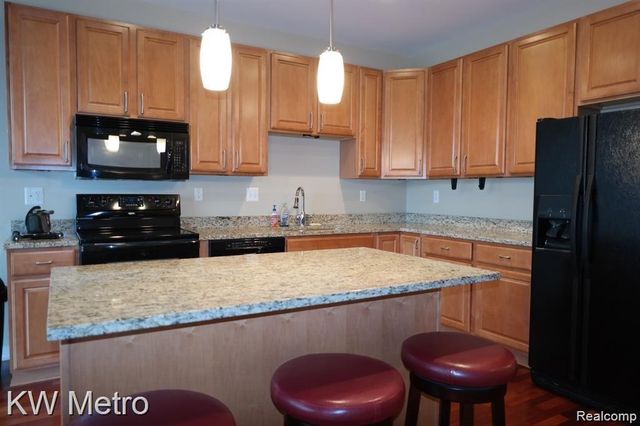 350 N Main Street 608, Royal Oak, MI 48067