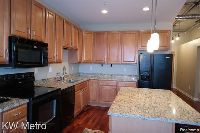 350 N Main Street 608, Royal Oak, MI 48067