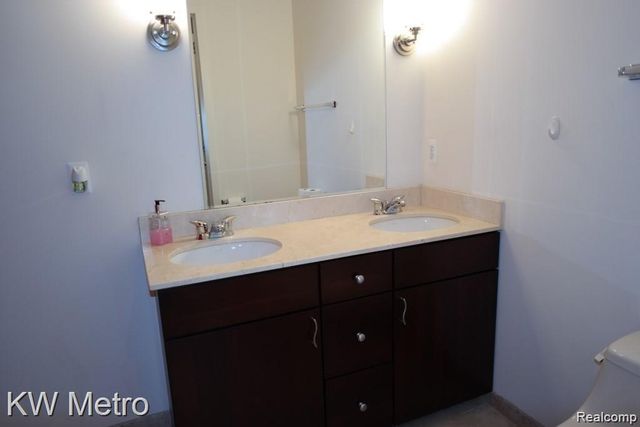 350 N Main Street 608, Royal Oak, MI 48067