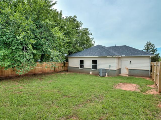 2105 NE 12th Street, Oklahoma City, OK 73117