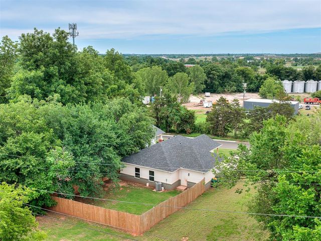 2105 NE 12th Street, Oklahoma City, OK 73117