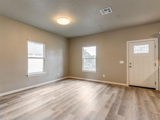 2105 NE 12th Street, Oklahoma City, OK 73117