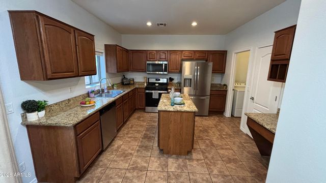 1833 E Hartford Avenue, Phoenix, AZ 85022