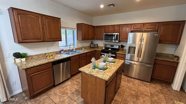 1833 E Hartford Avenue, Phoenix, AZ 85022