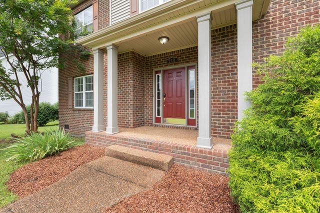 2571 Milton Ln, Thompsons Station, TN 37179
