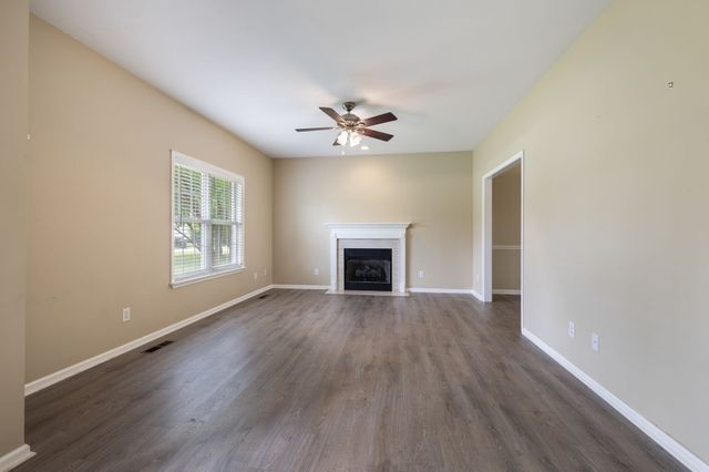 2571 Milton Ln, Thompsons Station, TN 37179