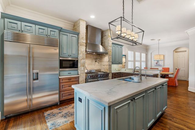 1010 Nantucket Drive F, Houston, TX 77057