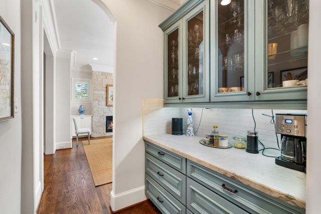 1010 Nantucket Drive F, Houston, TX 77057
