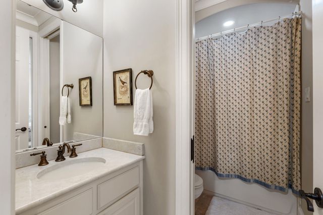 1010 Nantucket Drive F, Houston, TX 77057
