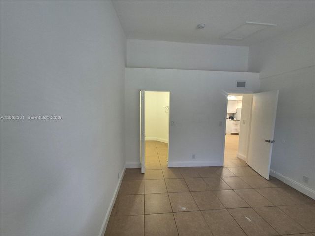 831 Lyons Road 23203, Coconut Creek, FL 33063