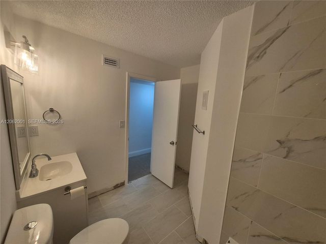 831 Lyons Road 23203, Coconut Creek, FL 33063