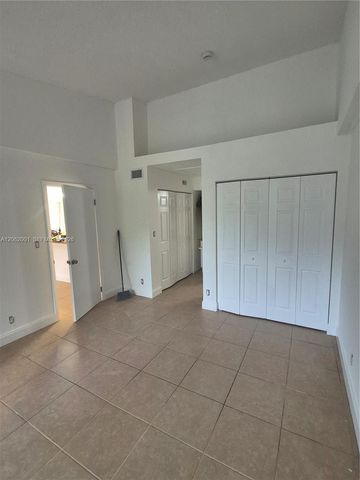 831 Lyons Road 23203, Coconut Creek, FL 33063