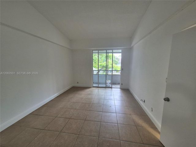831 Lyons Road 23203, Coconut Creek, FL 33063