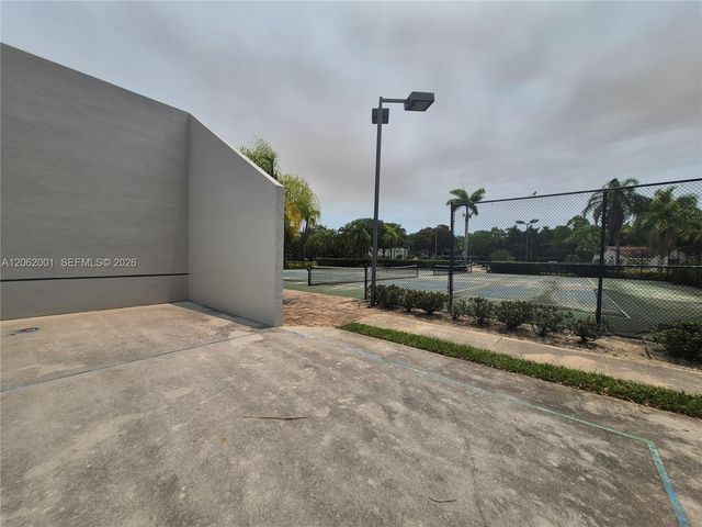 831 Lyons Road 23203, Coconut Creek, FL 33063