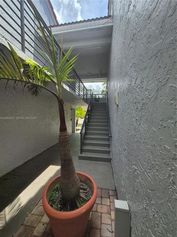 831 Lyons Road 23203, Coconut Creek, FL 33063