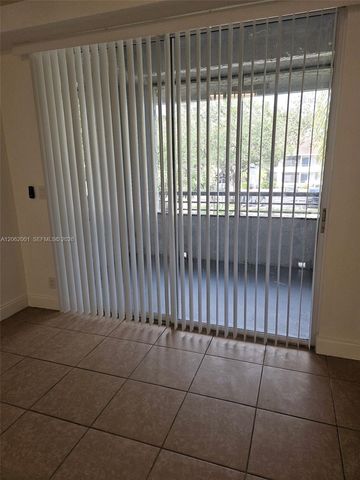 831 Lyons Road 23203, Coconut Creek, FL 33063