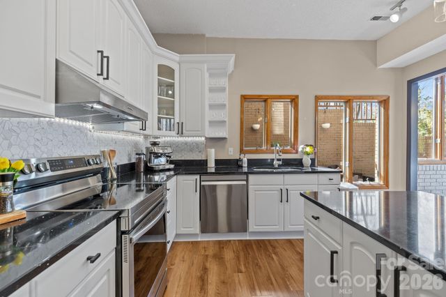 13634 Pine Harbor Road, Charlotte, NC 28278