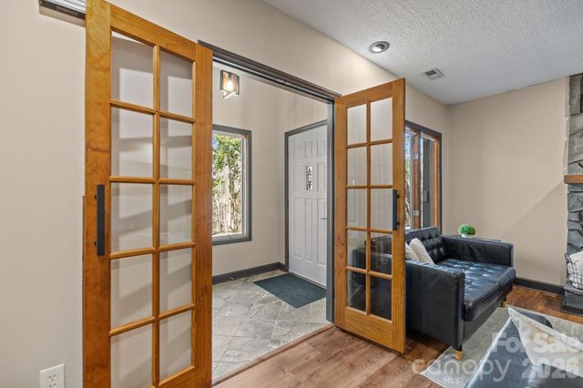 13634 Pine Harbor Road, Charlotte, NC 28278