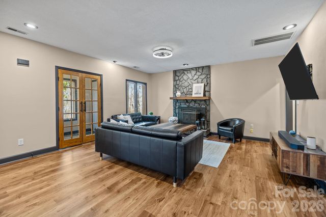 13634 Pine Harbor Road, Charlotte, NC 28278