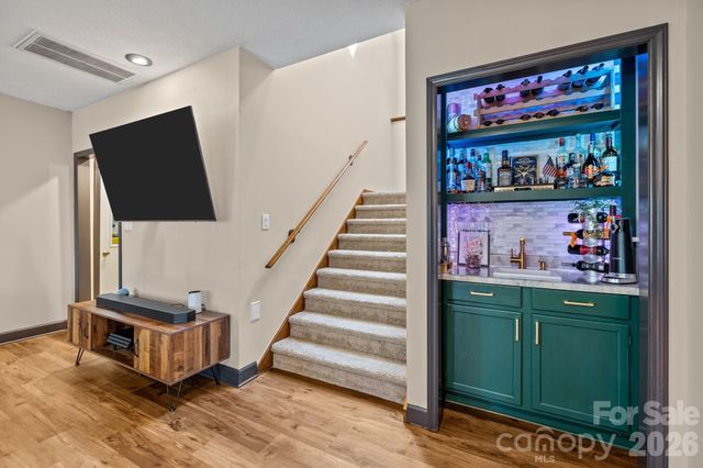 13634 Pine Harbor Road, Charlotte, NC 28278