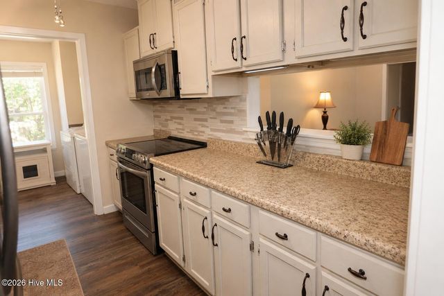 1010 Haymarket Lane, Wilmington, NC 28412
