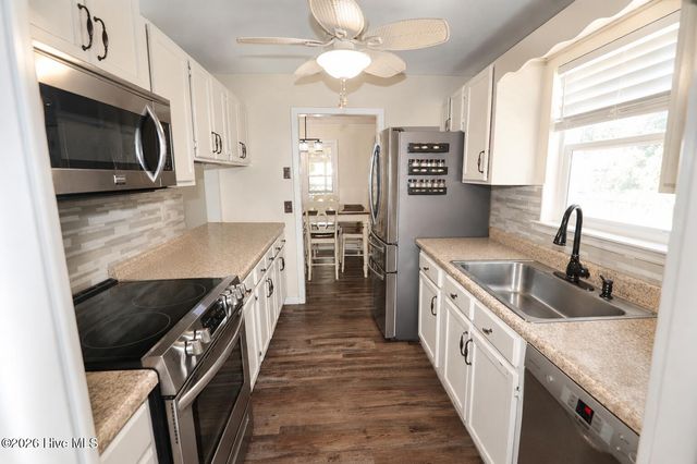 1010 Haymarket Lane, Wilmington, NC 28412
