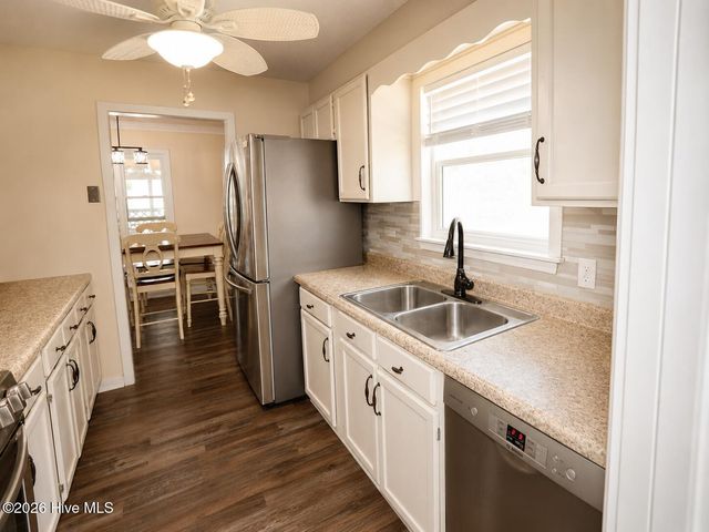 1010 Haymarket Lane, Wilmington, NC 28412