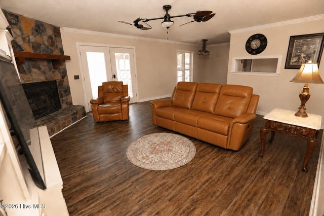 1010 Haymarket Lane, Wilmington, NC 28412