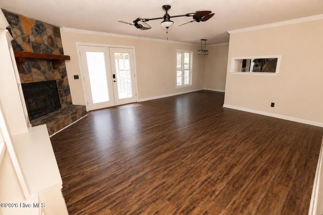 1010 Haymarket Lane, Wilmington, NC 28412
