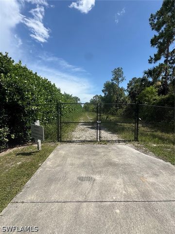 4792 11th AVE SW, Naples, FL 34116