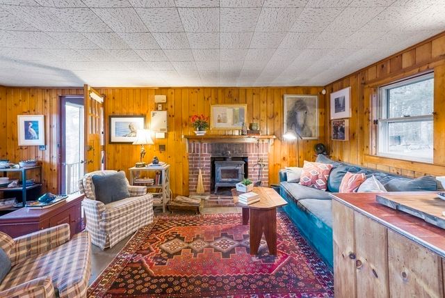 1029 Old Sandwich Rd, Plymouth, MA 02360