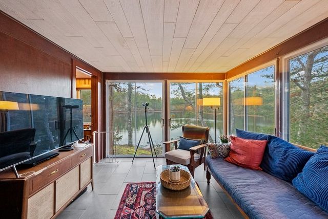 1029 Old Sandwich Rd, Plymouth, MA 02360