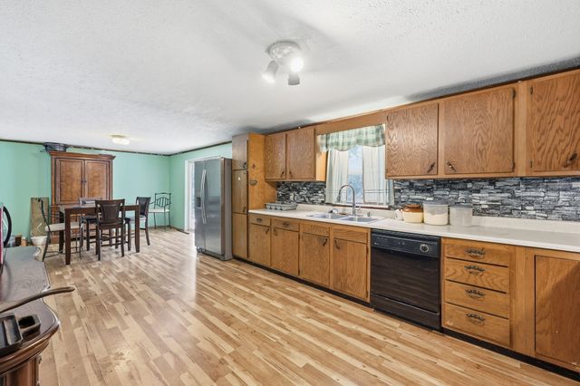 110 Ebon Road, Wellington, KY 40387