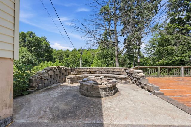110 Ebon Road, Wellington, KY 40387