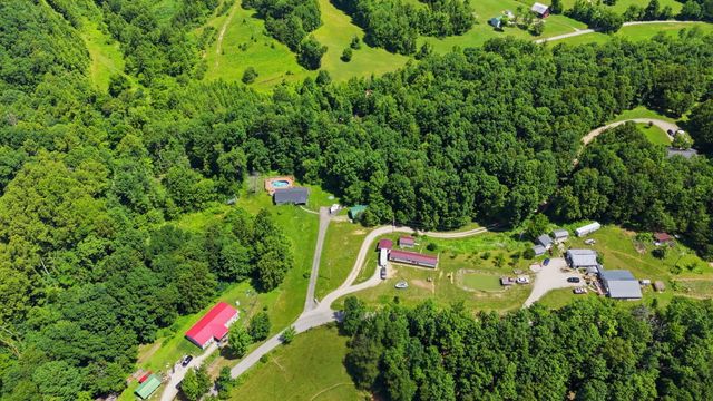 110 Ebon Road, Wellington, KY 40387