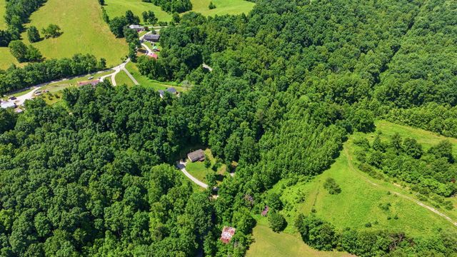 110 Ebon Road, Wellington, KY 40387