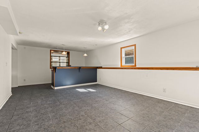 6043 Windsor Road, Loves Park, IL 61111