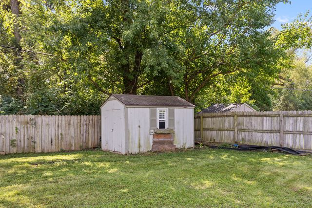 6043 Windsor Road, Loves Park, IL 61111