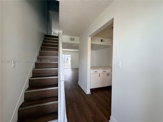 2710 W 76th St 206, Hialeah, FL 33016