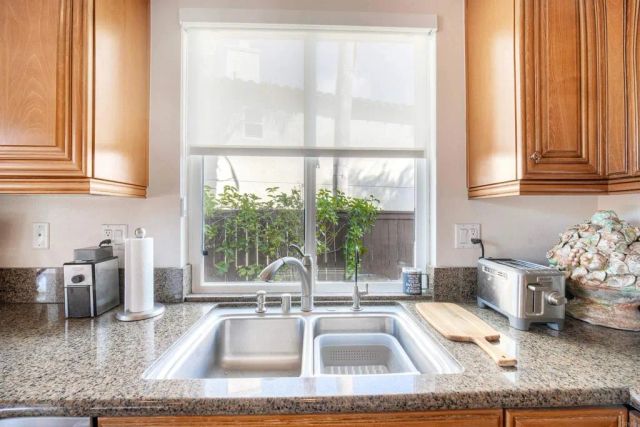 3594 Granite Ct, Carlsbad, CA 92010