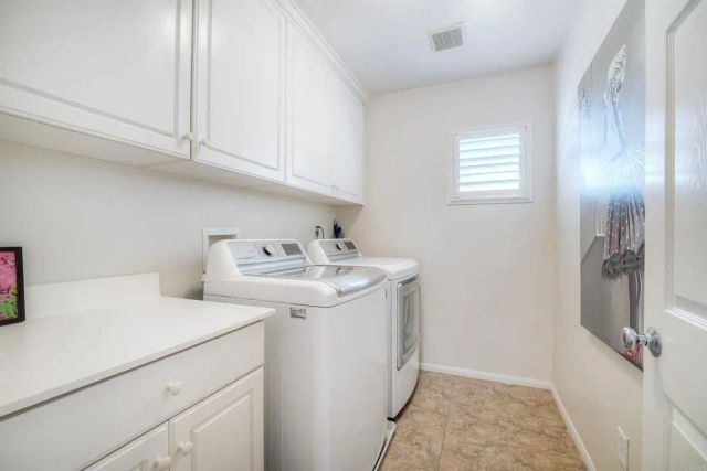 3594 Granite Ct, Carlsbad, CA 92010