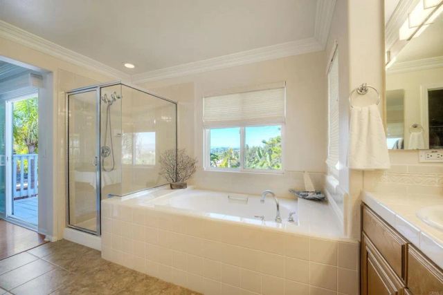 3594 Granite Ct, Carlsbad, CA 92010