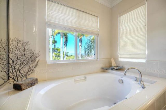 3594 Granite Ct, Carlsbad, CA 92010