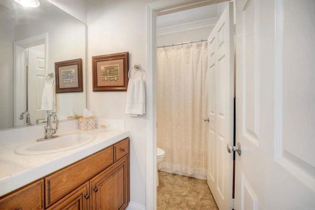 3594 Granite Ct, Carlsbad, CA 92010