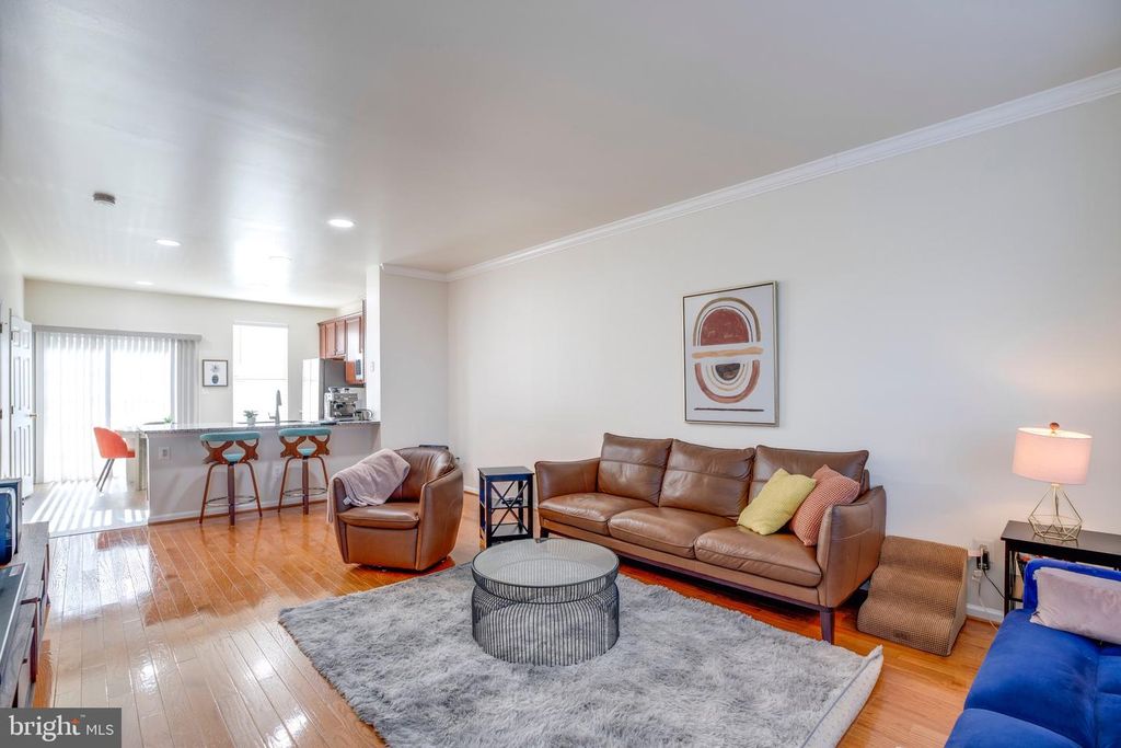 25304 SHIPLEY TER, Chantilly, VA 20152