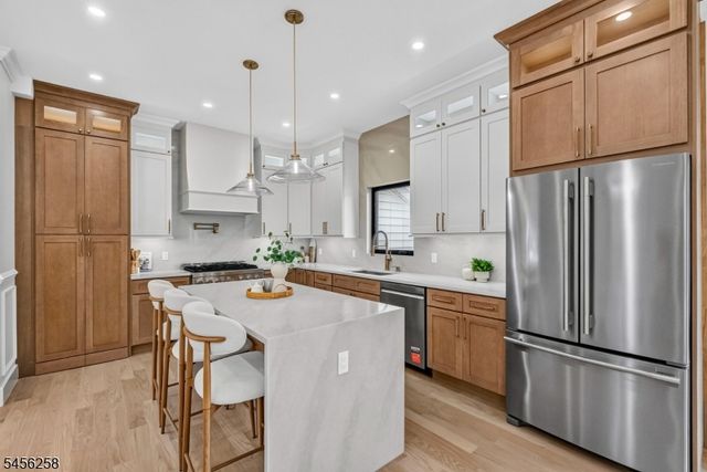 229 East Ln, Clark Twp., NJ 07066