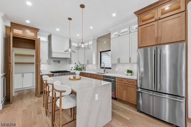 229 East Ln, Clark Twp., NJ 07066