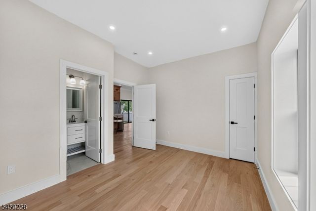 229 East Ln, Clark Twp., NJ 07066