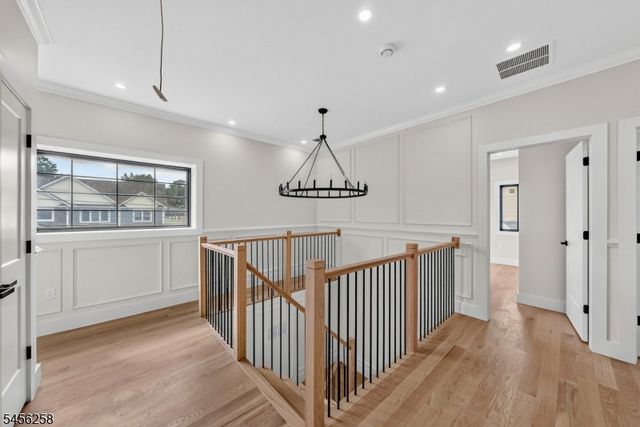 229 East Ln, Clark Twp., NJ 07066